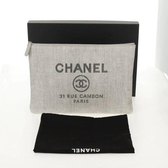 CHANEL Clutch Bag Canvas Gray CC Auth 148530M - Picture 2 of 14